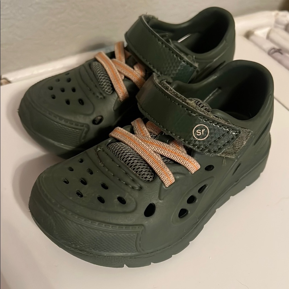 Stride Rite Green Clogs